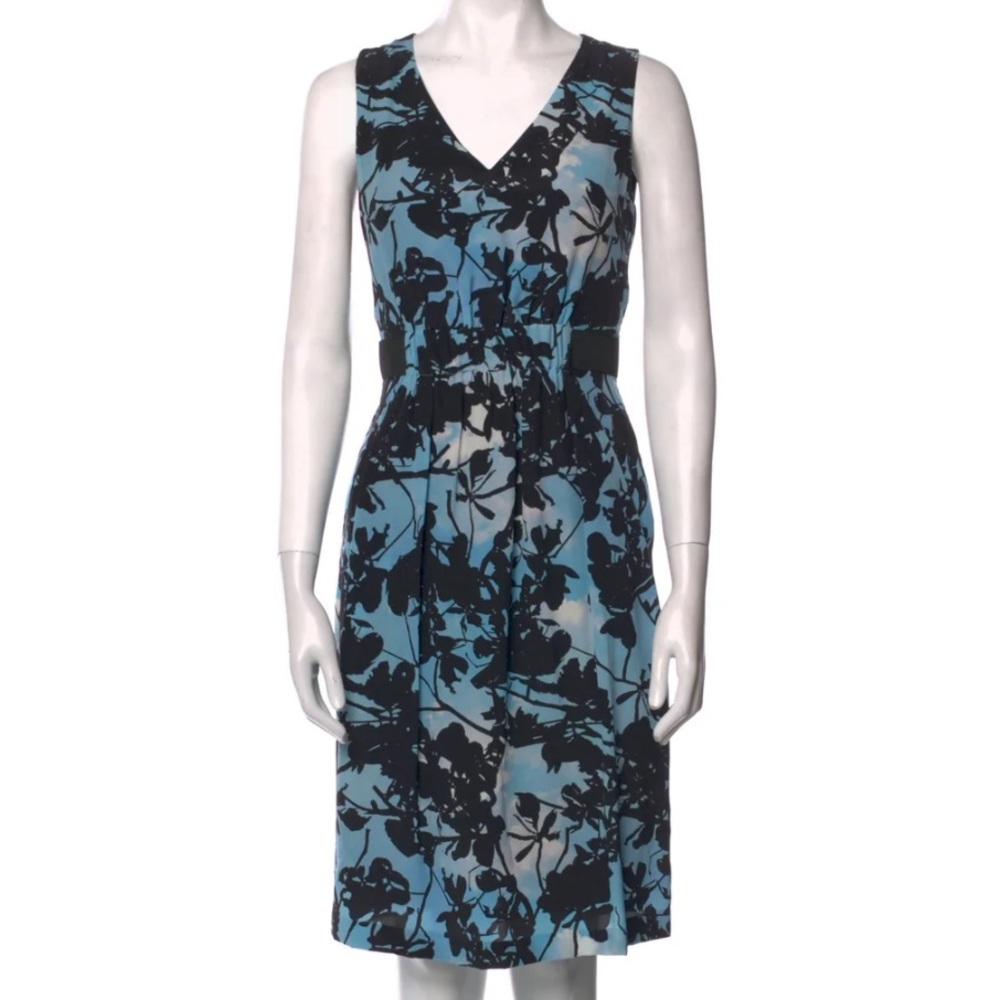 Akris Blue and Black Floral V‑Neck Midi Dress